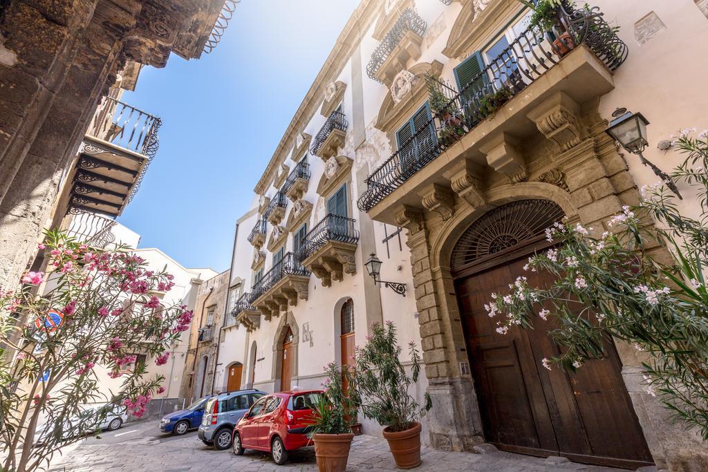 Casa Degli Affreschi A Palazzo Lungarini Lägenhet Palermo Exteriör bild