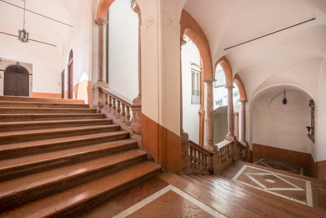 Casa Degli Affreschi A Palazzo Lungarini Lägenhet Palermo Exteriör bild