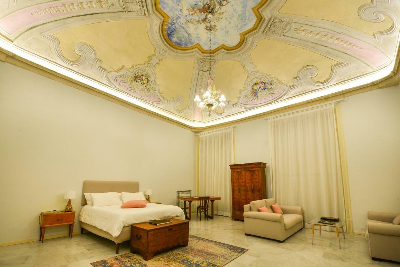 Casa Degli Affreschi A Palazzo Lungarini Lägenhet Palermo Exteriör bild
